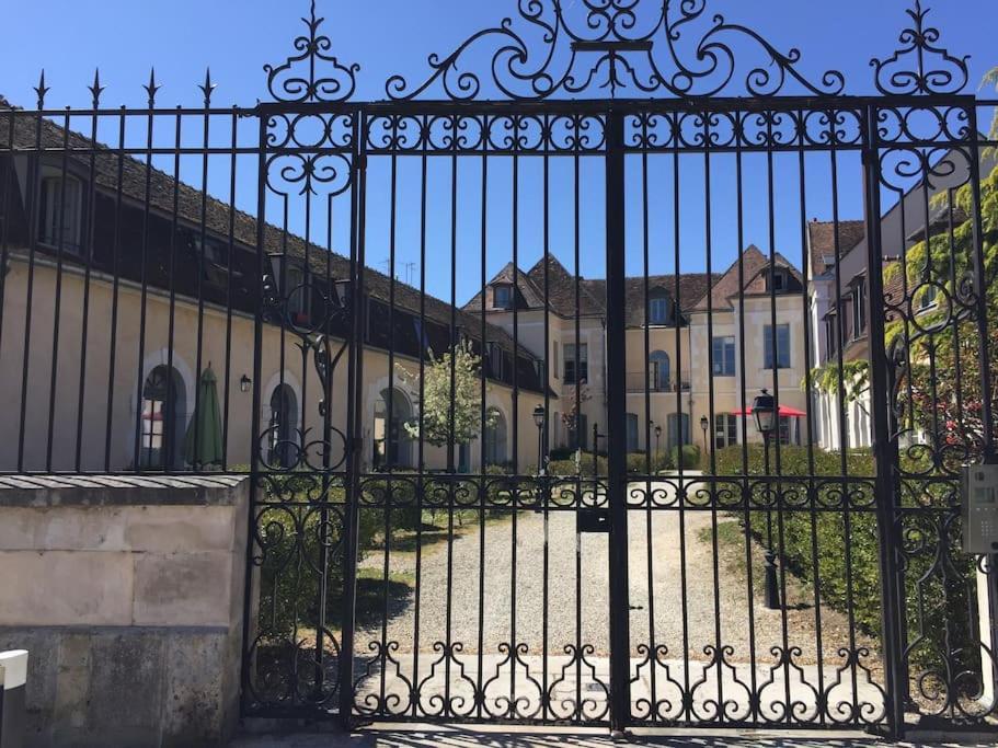 Bel Appart Au Bord De L'Eau Proche Gare Avec Wifi Auxerre Extérieur photo